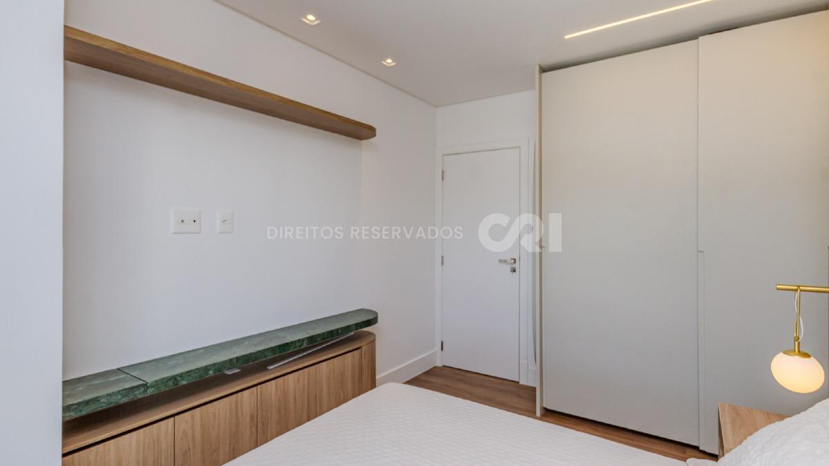 Cobertura Duplex Mobiliada no Edifício JK com 3 suítes na Praia Brava em Itajaí