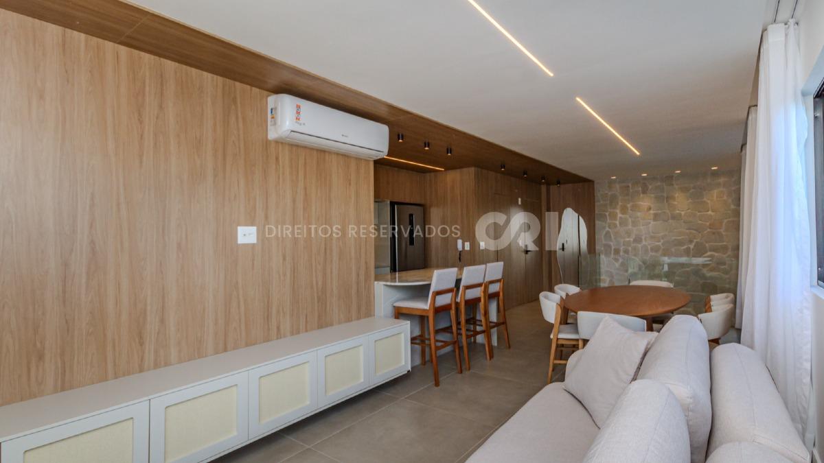 Cobertura Duplex Mobiliada no Edifício JK com 3 suítes na Praia Brava em Itajaí