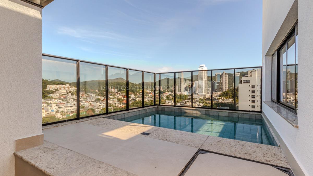 Cobertura Duplex Mobiliada no Edifício JK com 3 suítes na Praia Brava em Itajaí