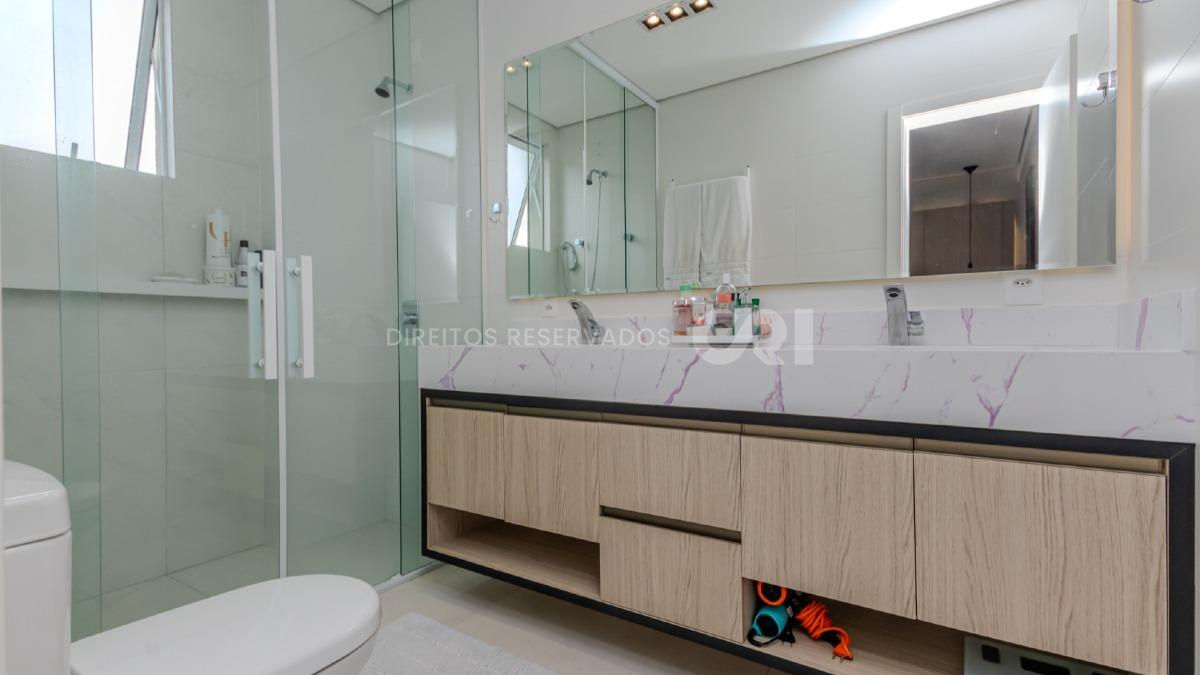 Apartamento com 3 suítes no Città di Vinci no Centro de Balneário Camboriú