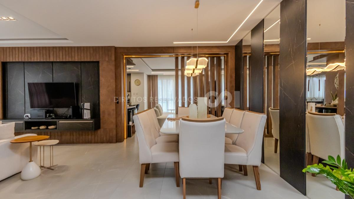 Apartamento com 3 suítes no Città di Vinci no Centro de Balneário Camboriú
