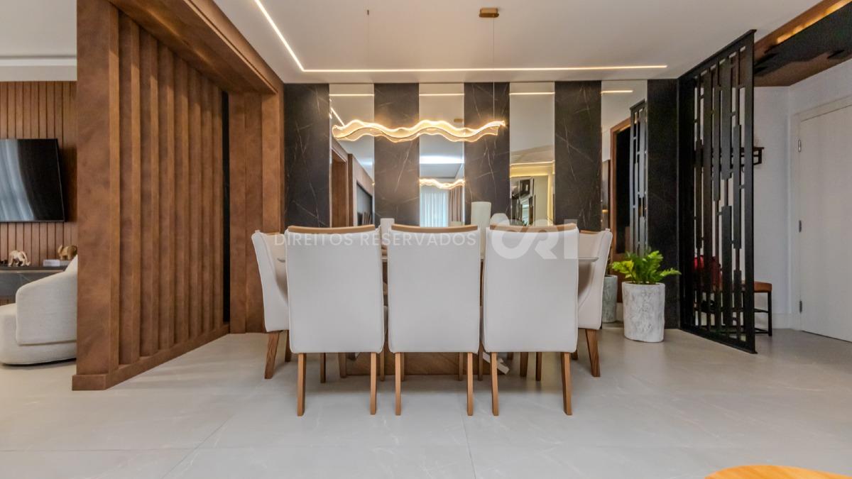 Apartamento com 3 suítes no Città di Vinci no Centro de Balneário Camboriú