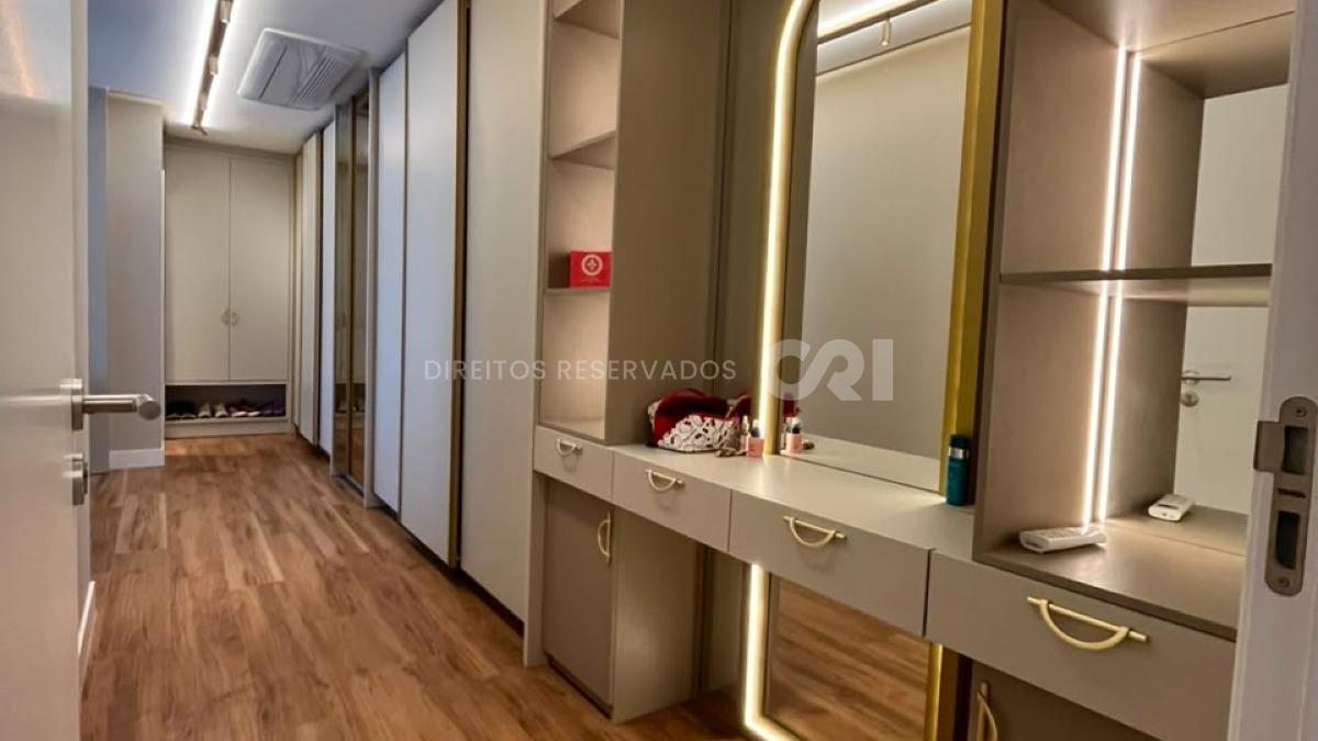 Apartamento com 3 Suítes no Riva na Praia Brava em Itajaí