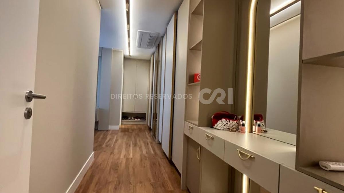 Apartamento com 3 Suítes no Riva na Praia Brava em Itajaí