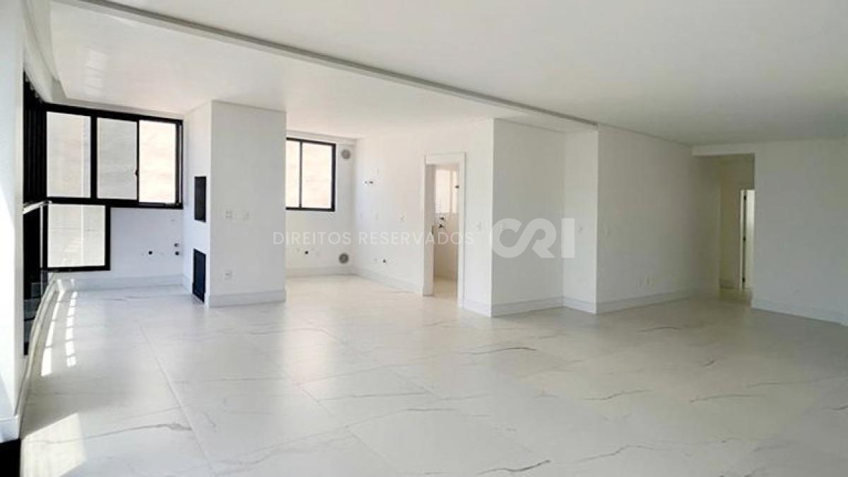 Apartamento com 3 Dormitórios no Carmel Residence na Meia Praia, Itapema