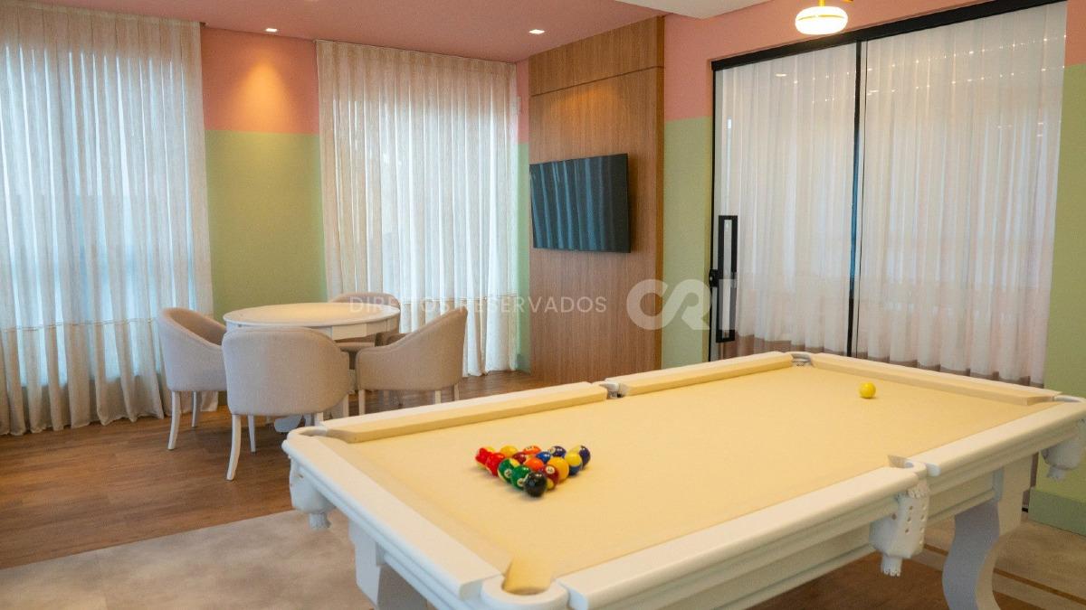 Apartamento com 3 Dormitórios no Carmel Residence na Meia Praia, Itapema