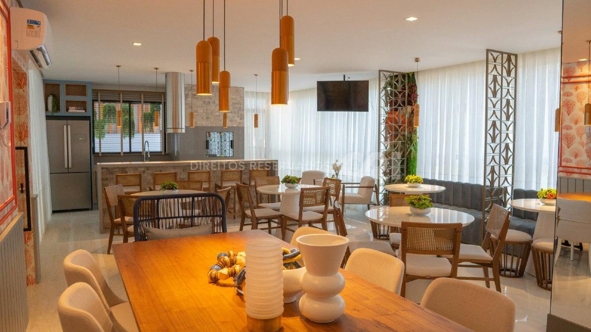 Apartamento com 3 Dormitórios no Carmel Residence na Meia Praia, Itapema