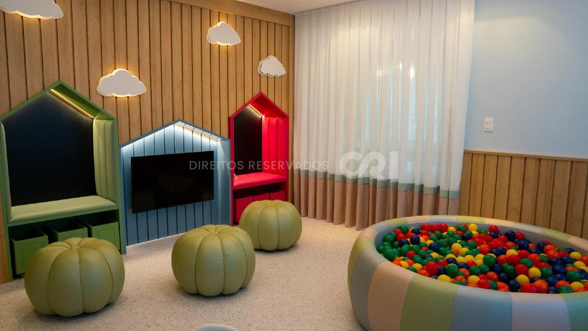 Apartamento com 3 Dormitórios no Carmel Residence na Meia Praia, Itapema