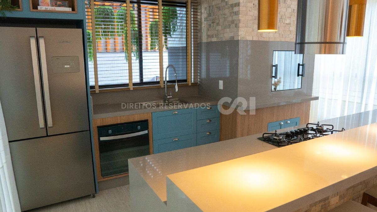 Apartamento com 3 Dormitórios no Carmel Residence na Meia Praia, Itapema
