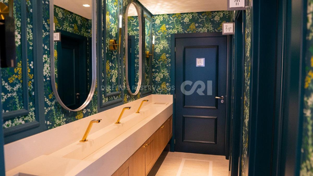 Apartamento com 3 Dormitórios no Carmel Residence na Meia Praia, Itapema