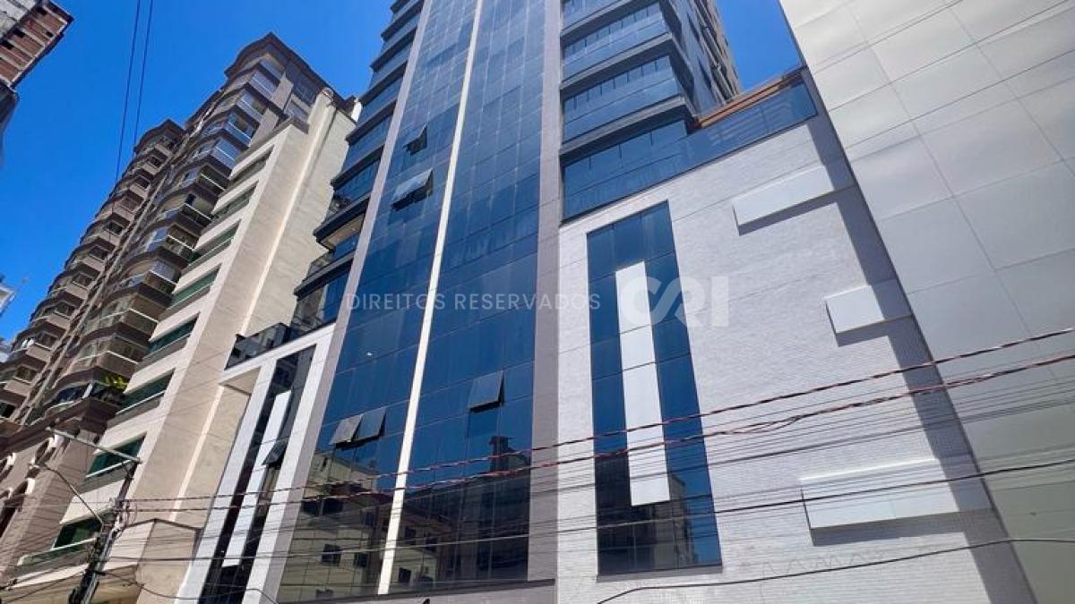 Apartamento com 3 Dormitórios no Carmel Residence na Meia Praia, Itapema