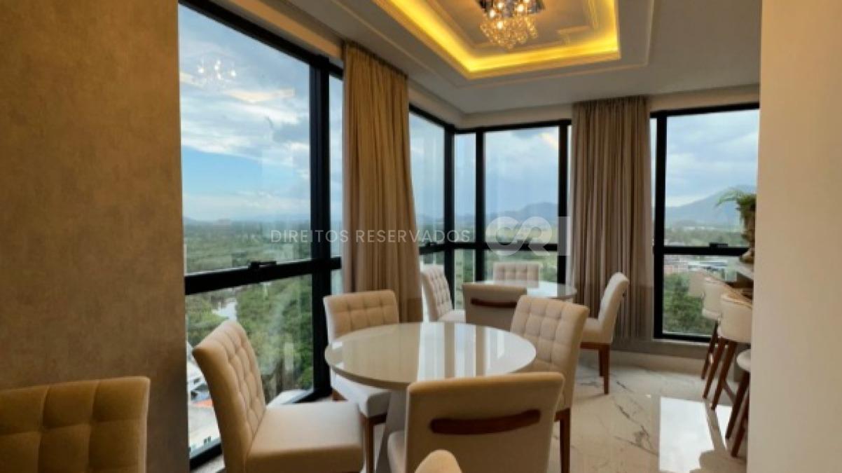 Apartamento com 4 suítes Veneza Residence na Meia Praia em Itapema