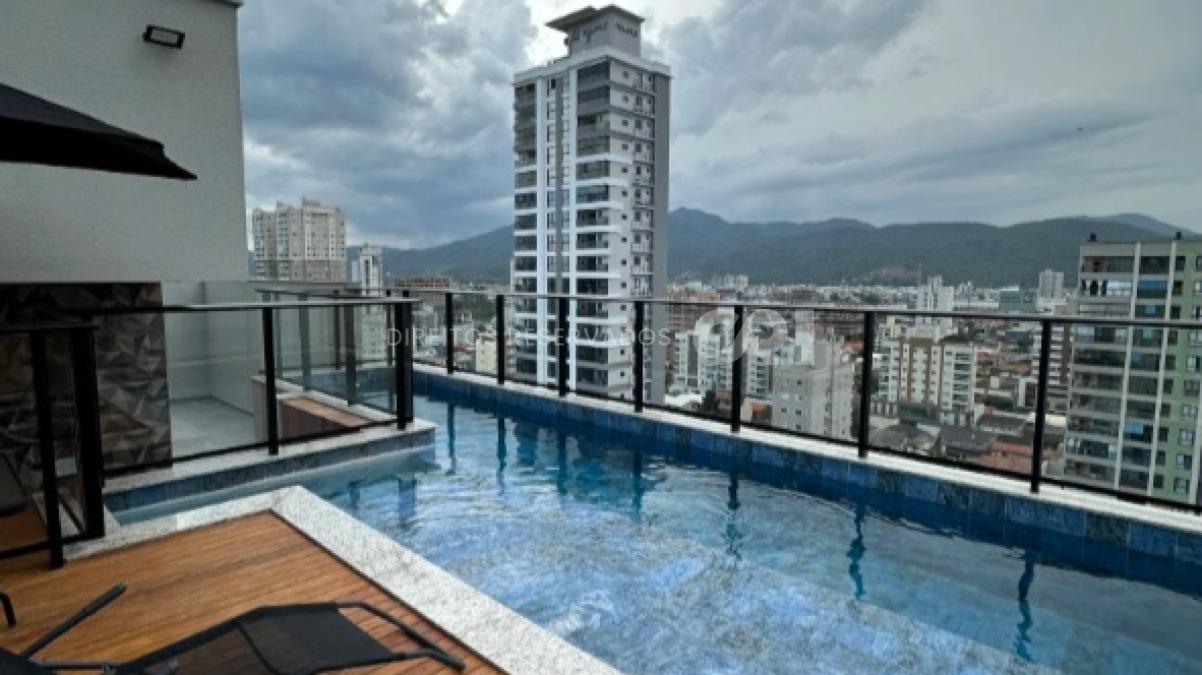 Apartamento com 4 suítes Veneza Residence na Meia Praia em Itapema
