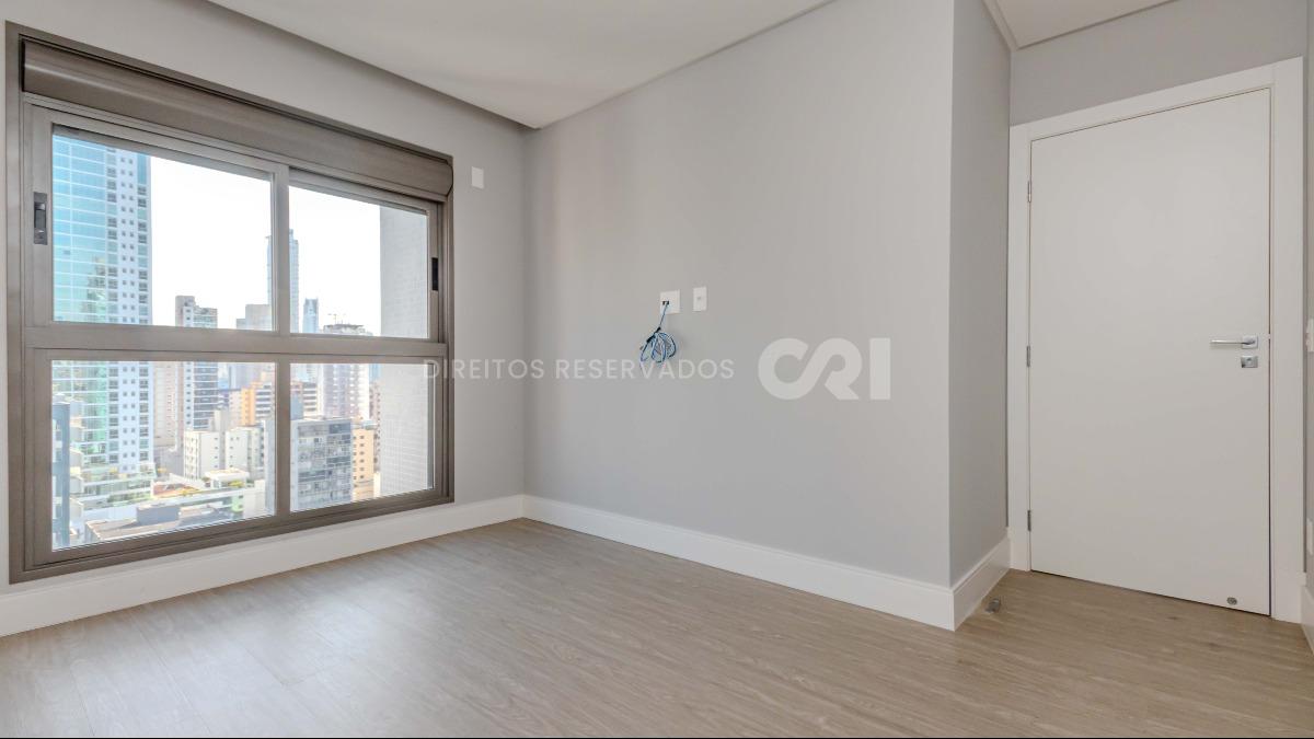 Apartamento com 4 Suítes no Edifício Torre de Mallorca no Centro de Balneário Camboriú