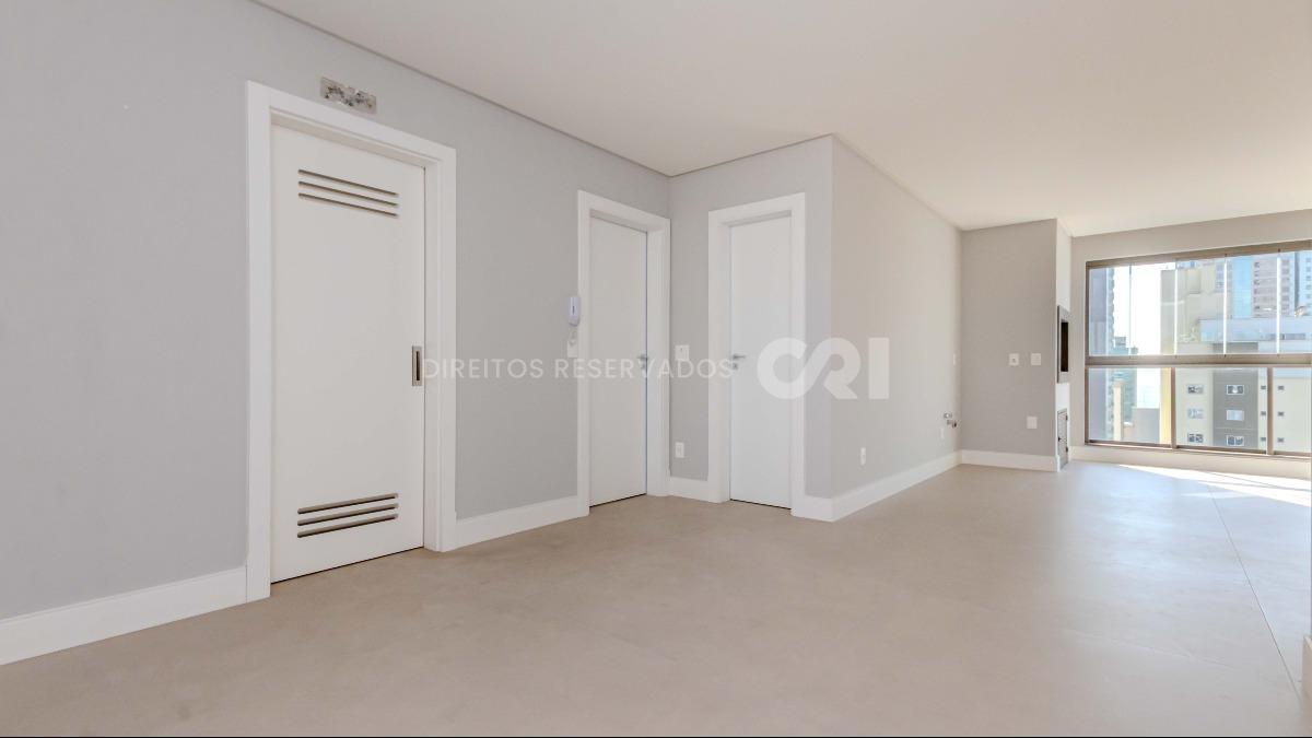 Apartamento com 4 Suítes no Edifício Torre de Mallorca no Centro de Balneário Camboriú