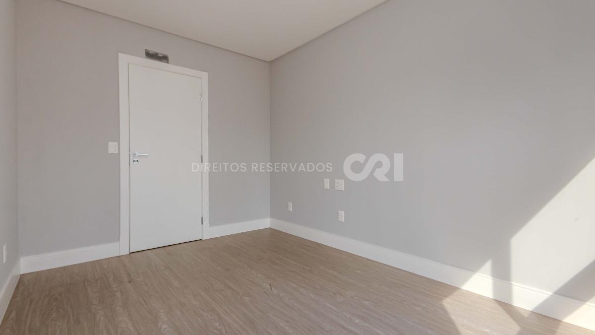 Apartamento com 4 Suítes no Edifício Torre de Mallorca no Centro de Balneário Camboriú