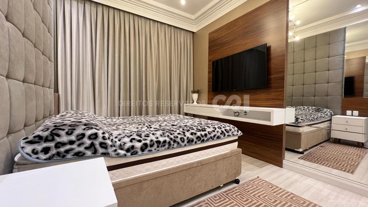 Apartamento com 3 Suítes no Ville de France na Meia Praia, Itapema