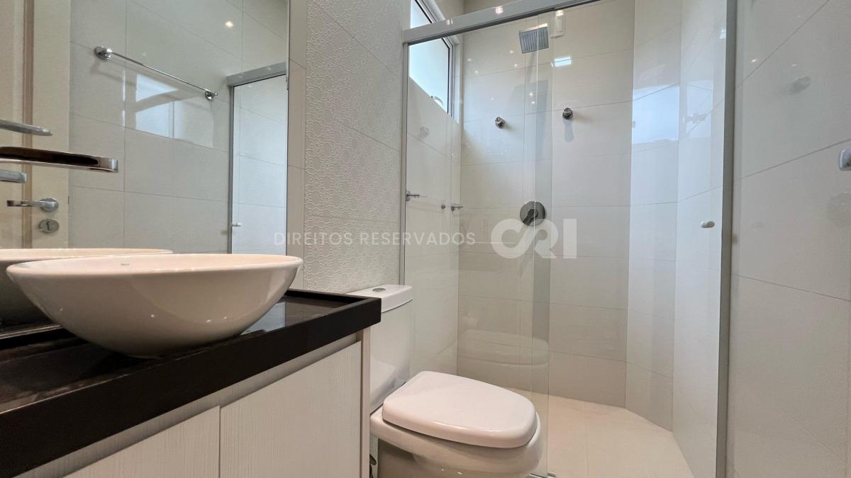 Apartamento com 3 Suítes no Ville de France na Meia Praia, Itapema