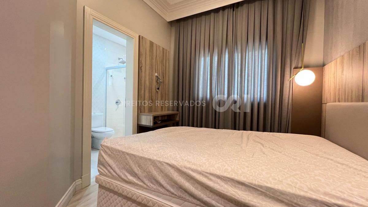 Apartamento com 3 Suítes no Ville de France na Meia Praia, Itapema