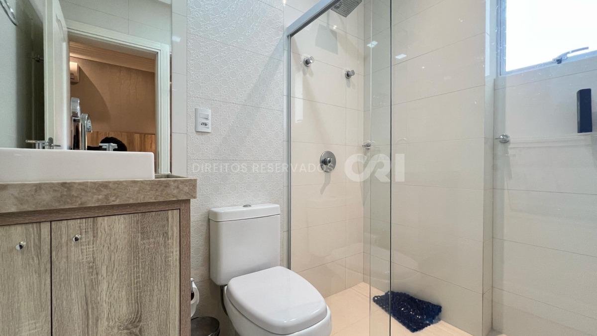 Apartamento com 3 Suítes no Ville de France na Meia Praia, Itapema