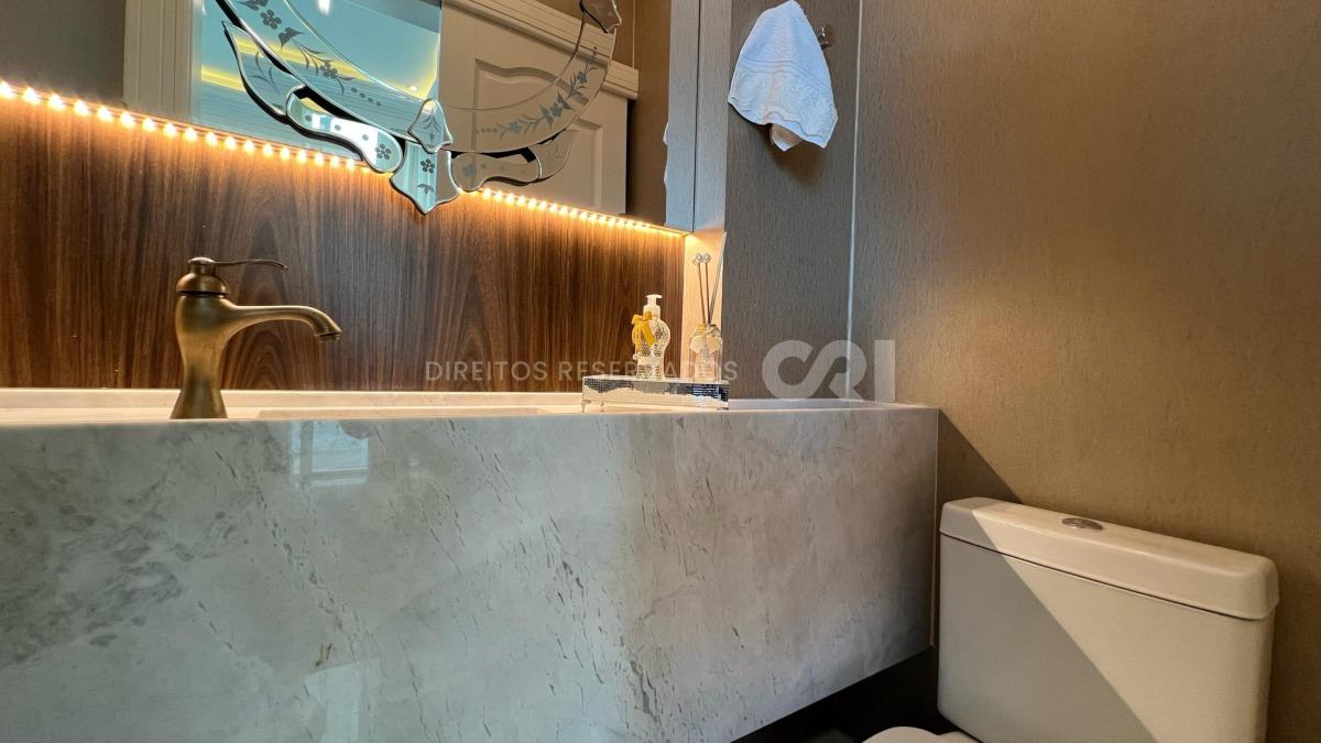 Apartamento com 3 Suítes no Ville de France na Meia Praia, Itapema