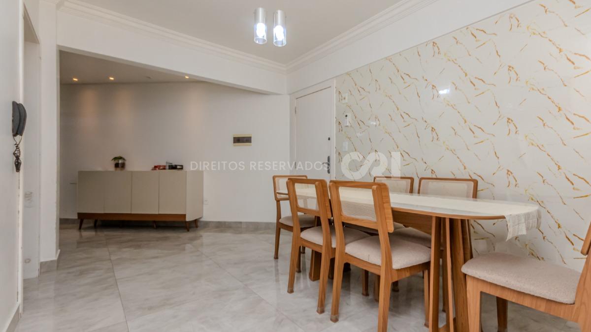  Apartamento com 3 dormitórios no Esquina Central no Centro de Balneário Camboriú