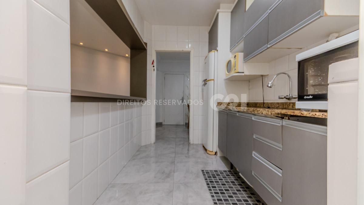  Apartamento com 3 dormitórios no Esquina Central no Centro de Balneário Camboriú