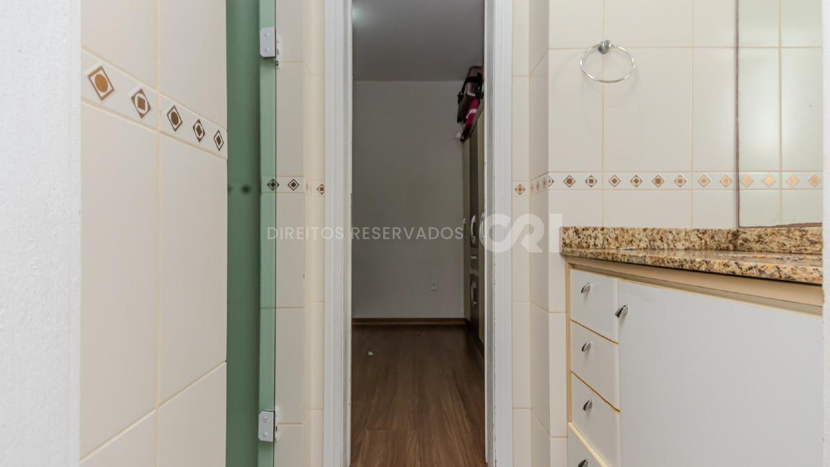  Apartamento com 3 dormitórios no Esquina Central no Centro de Balneário Camboriú