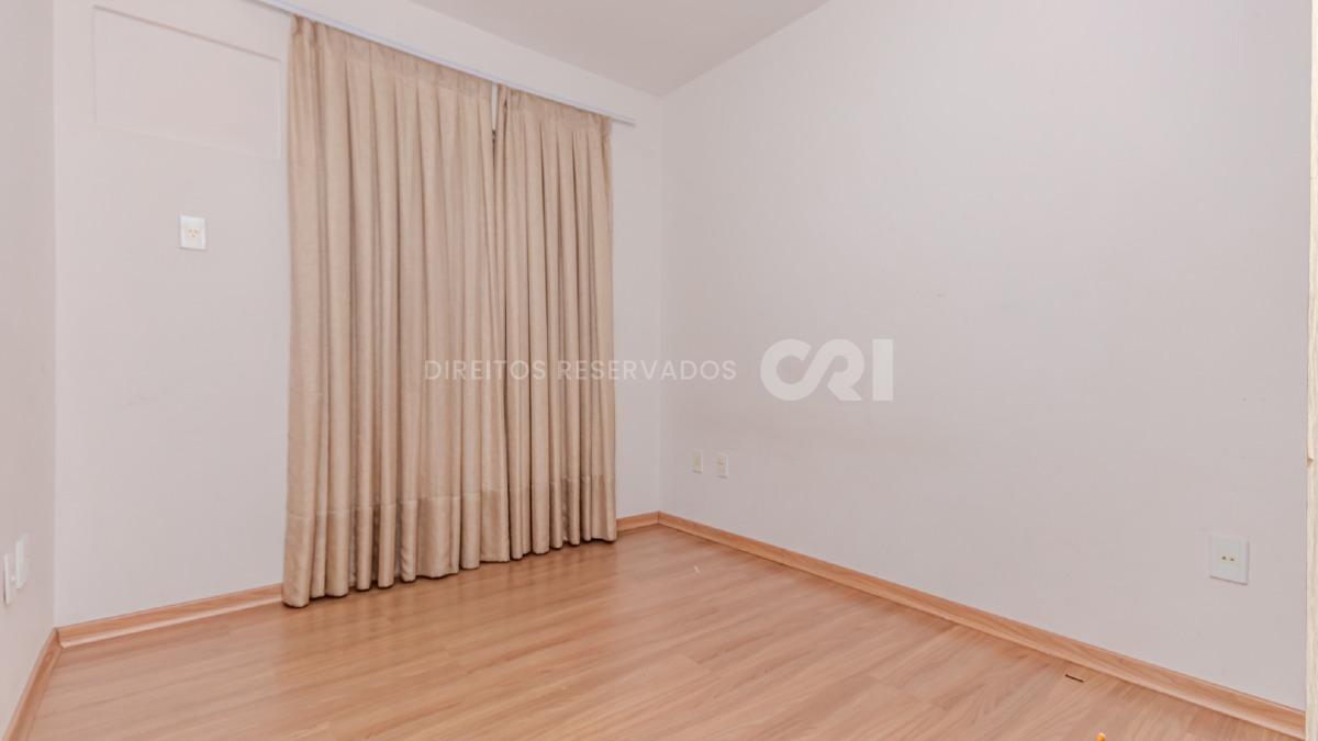  Apartamento com 3 dormitórios no Esquina Central no Centro de Balneário Camboriú