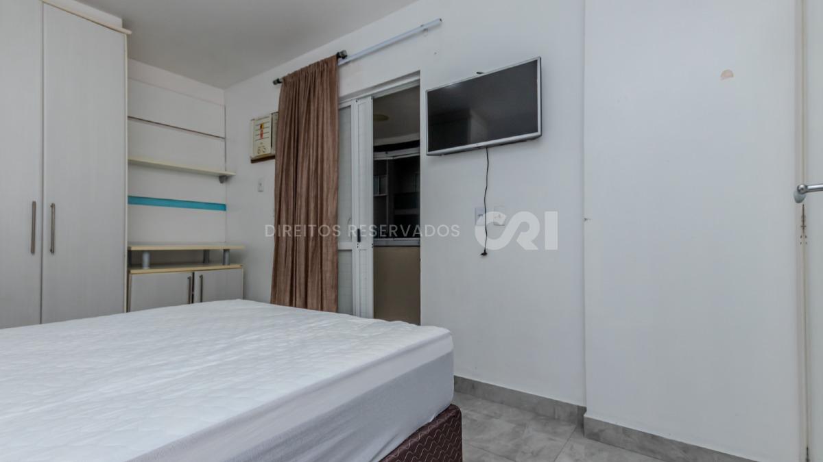  Apartamento com 3 dormitórios no Esquina Central no Centro de Balneário Camboriú
