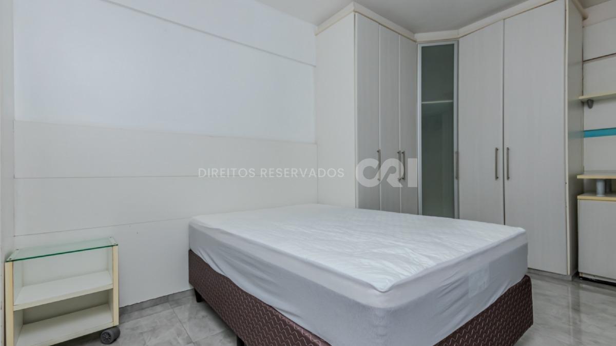  Apartamento com 3 dormitórios no Esquina Central no Centro de Balneário Camboriú