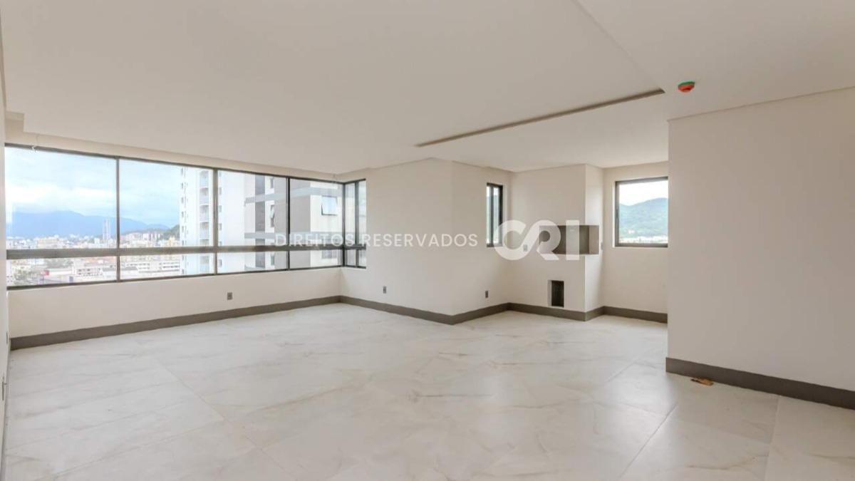 Apartamento com 03 suítes no Edifício Green Ocean no Centro em Balneário Camboriú