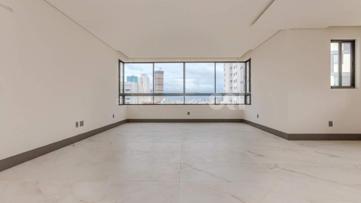 Apartamento com 03 suítes no Edifício Green Ocean no Centro em Balneário Camboriú