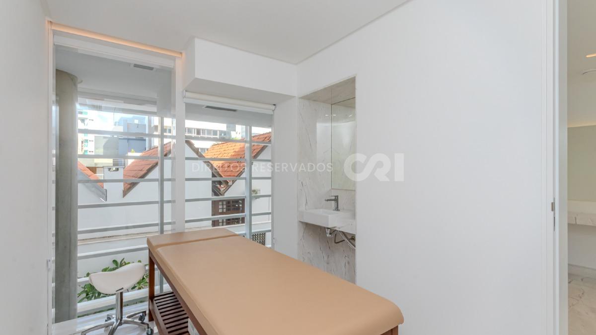 Apartamento com 3 Suítes e 163m² no Riva na Praia Brava em Itajaí