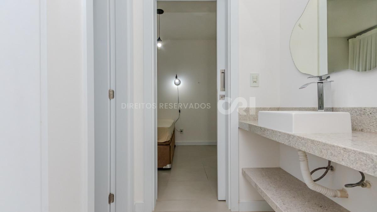 Apartamento Mobiliado com 3 Suítes no Edifício Tierra del Sol no Centro de Balneário Camboriú