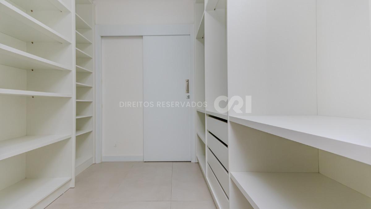 Apartamento Mobiliado com 3 Suítes no Edifício Tierra del Sol no Centro de Balneário Camboriú