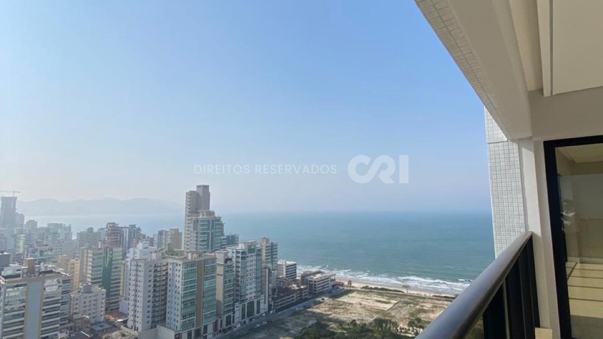 Apartamento com 4 Suítes no Paramount Tower em Meia Praia, Itapema