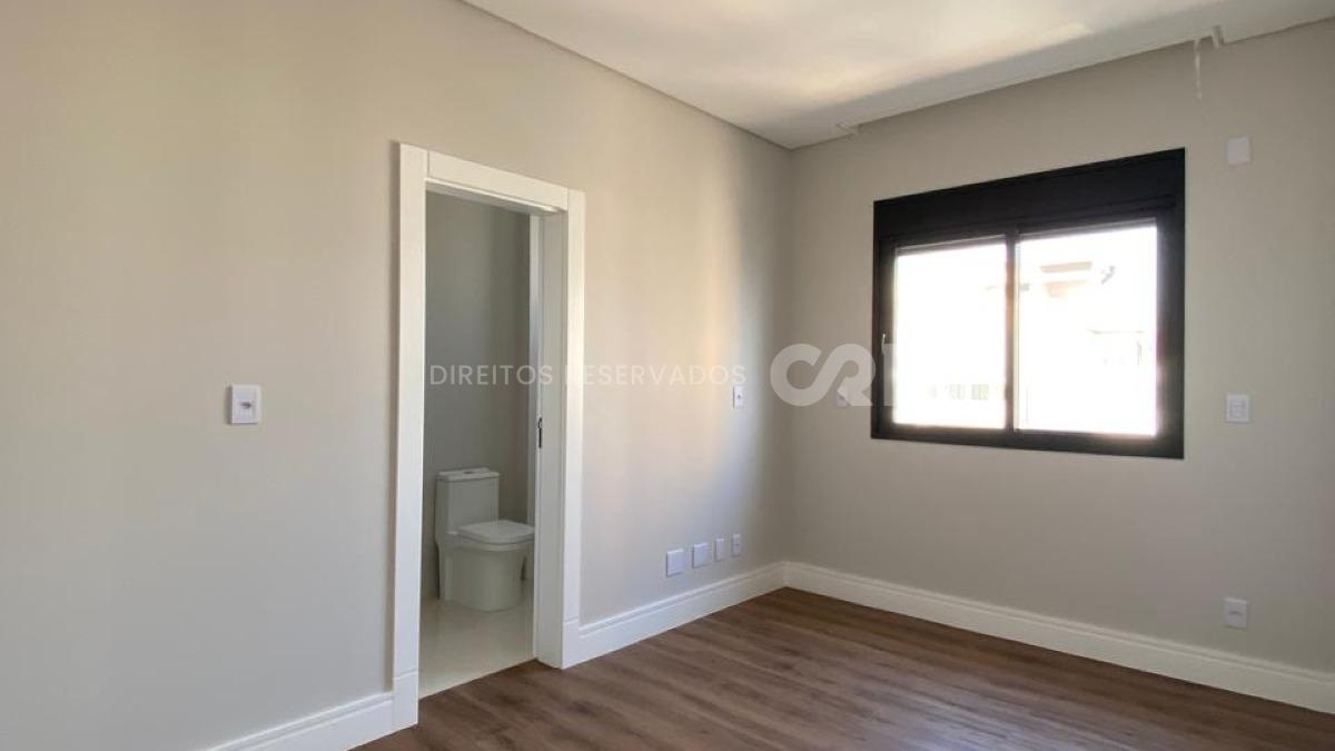 Apartamento com 4 Suítes no Paramount Tower em Meia Praia, Itapema
