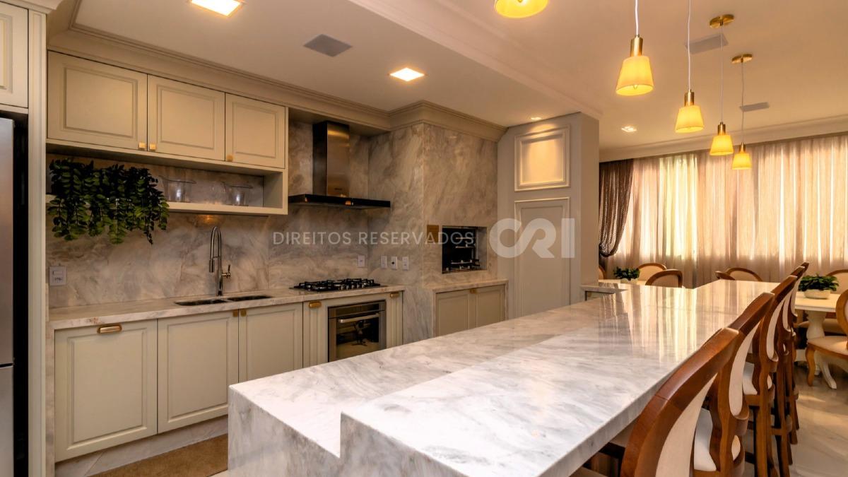Apartamento com 4 Suítes no Paramount Tower em Meia Praia, Itapema