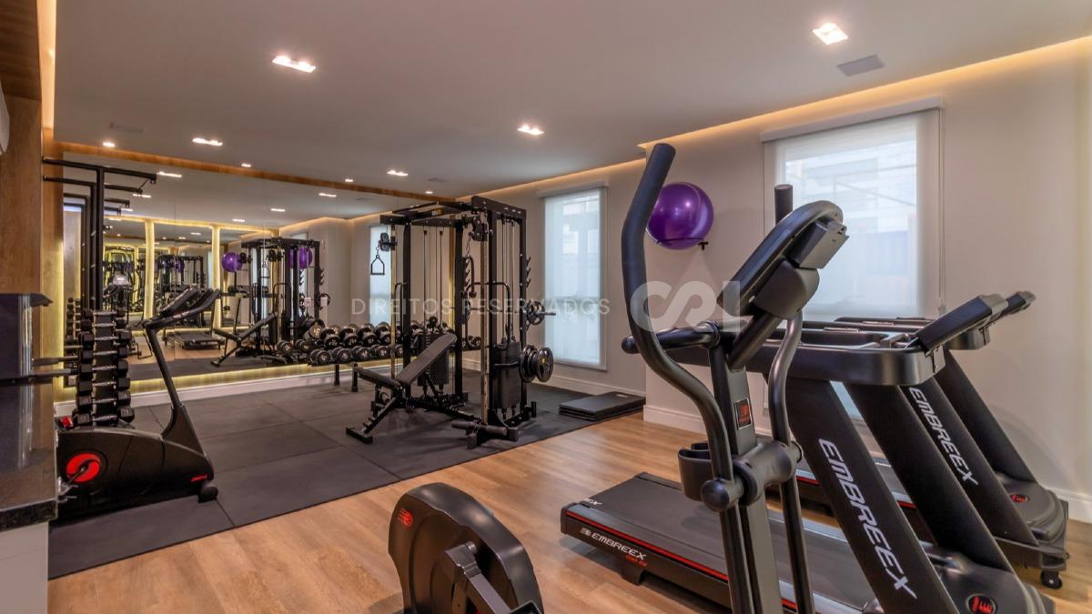 Apartamento com 4 Suítes no Paramount Tower em Meia Praia, Itapema