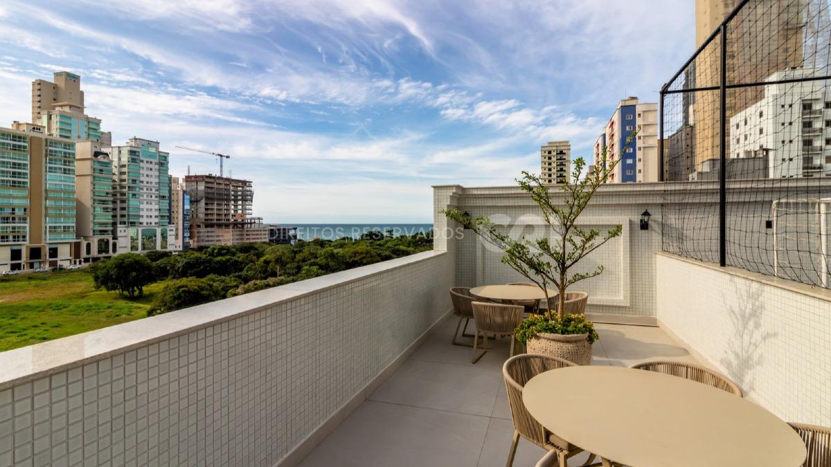 Apartamento com 4 Suítes no Paramount Tower em Meia Praia, Itapema