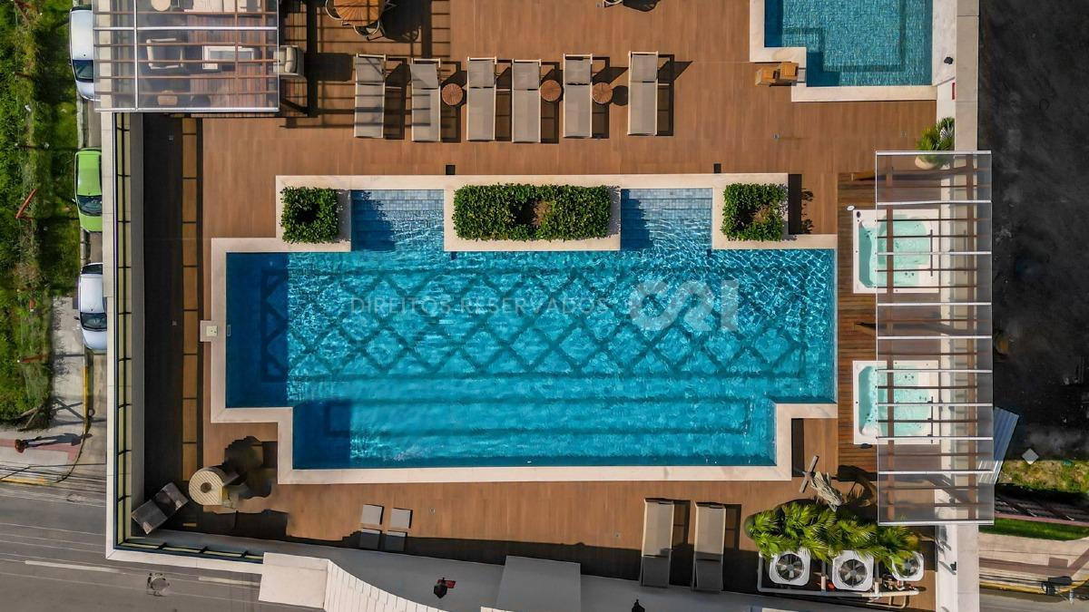 Apartamento com 4 Suítes no Paramount Tower em Meia Praia, Itapema