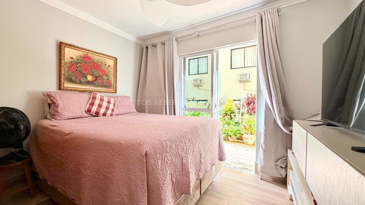 Apartamento com 3 Dormitórios no Edifício Hans Lorenz em Meia Praia, Itapema