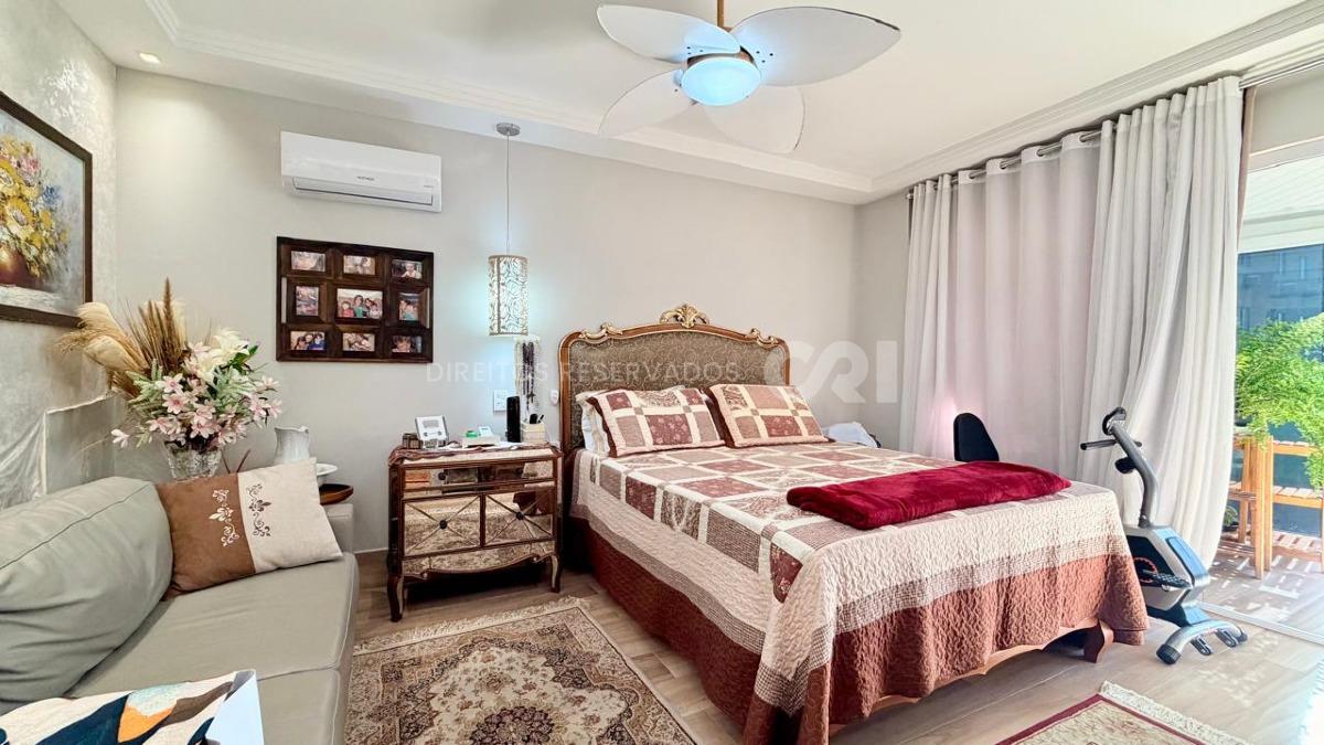 Apartamento com 3 Dormitórios no Edifício Hans Lorenz em Meia Praia, Itapema