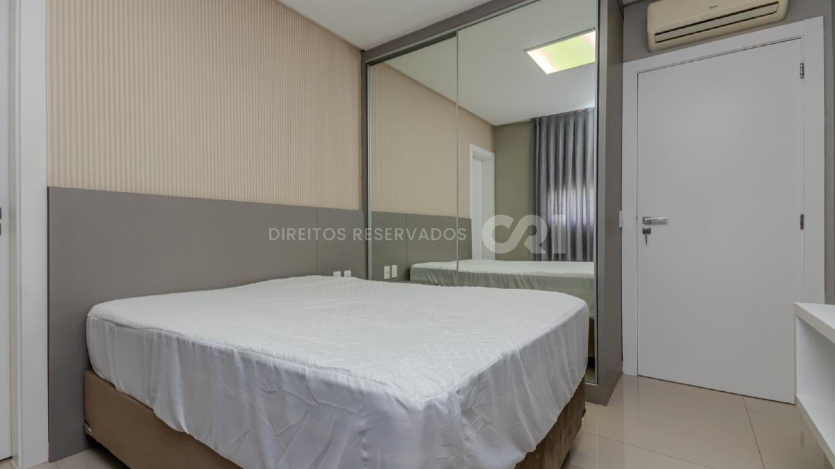 Apartamento com 4 suítes no Edifício Villa Castelli no Centro de Balneário Camboriú