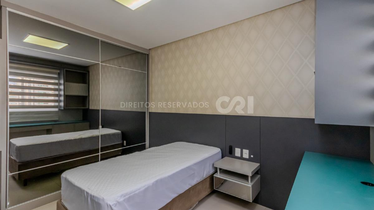 Apartamento com 4 suítes no Edifício Villa Castelli no Centro de Balneário Camboriú