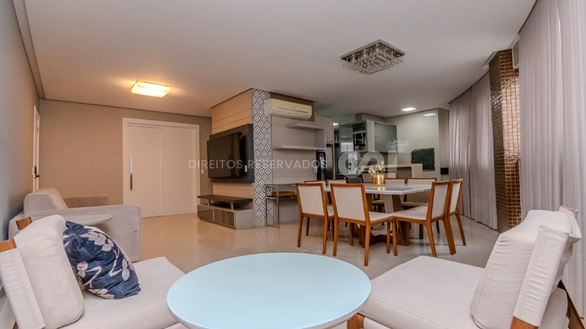 Apartamento com 4 suítes no Edifício Villa Castelli no Centro de Balneário Camboriú