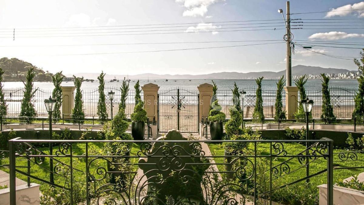Apartamento com 4 Suítes no Belvedere no Centro de Itapema