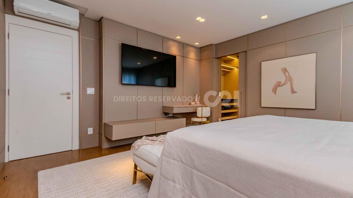 Cobertura com 3 Suítes no Falcon Tower no Centro de Balneário Camboriú