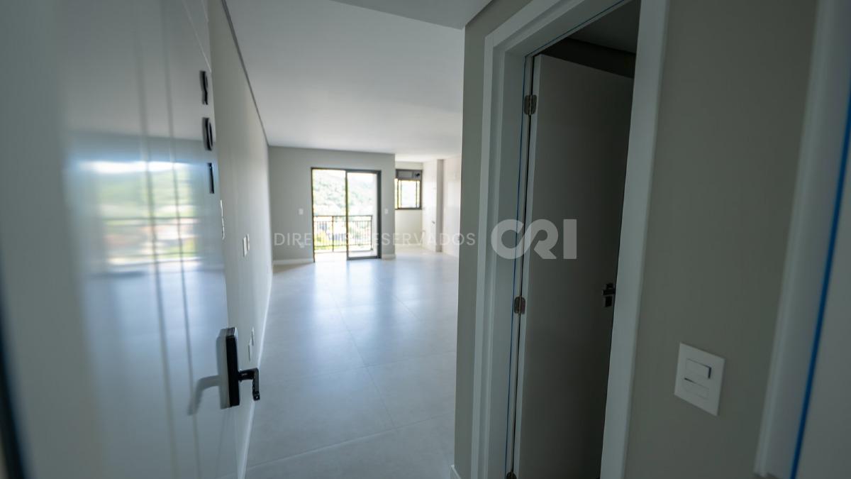 Apartamento com 3 Dormitórios no Edifício Portal da Brava na Praia dos Amores em Balneário Camboriú